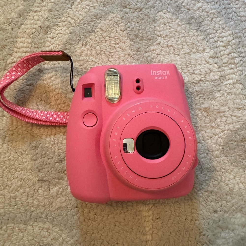 Fujifilm Instax Mini 9 Instant Camera - Pink